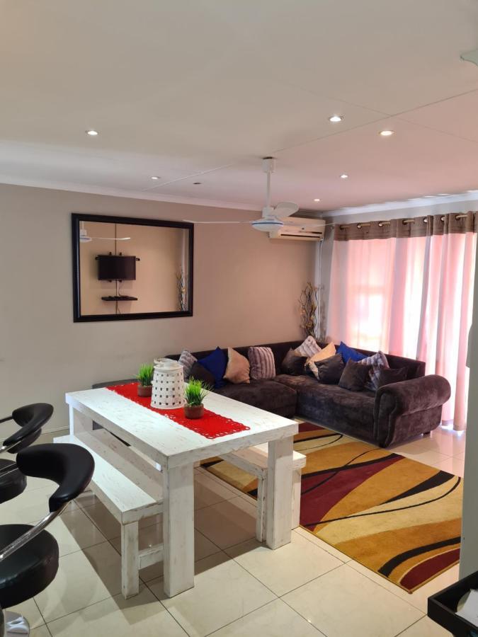 Durban Beach Getaway - Summersands, Inverter For Load Shedding, Free Wifi & Free Parking エクステリア 写真