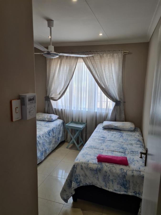 Durban Beach Getaway - Summersands, Inverter For Load Shedding, Free Wifi & Free Parking エクステリア 写真